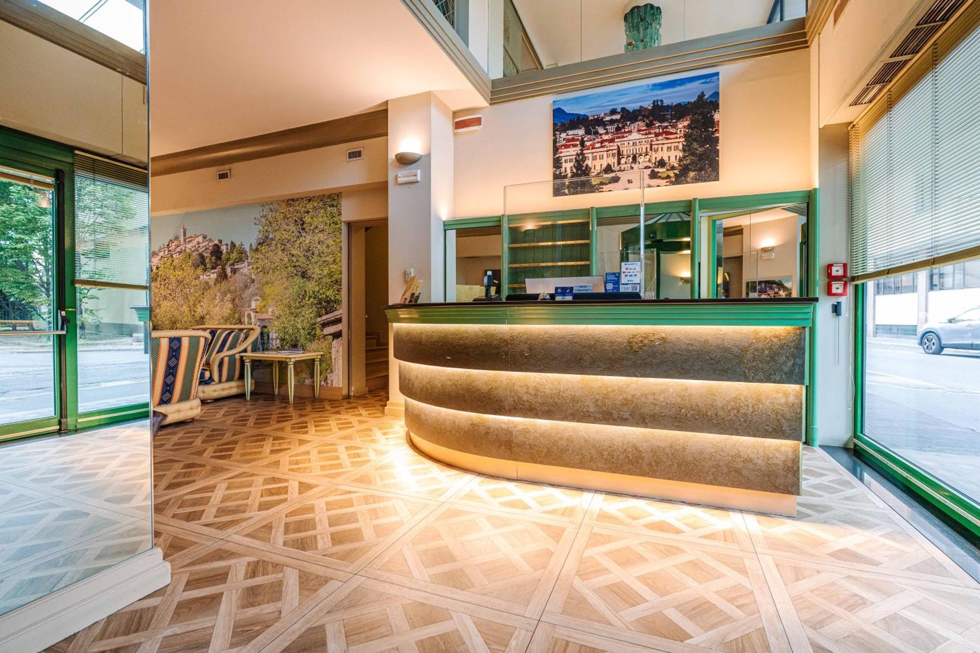 Crystal Hotel Varese Exterior foto